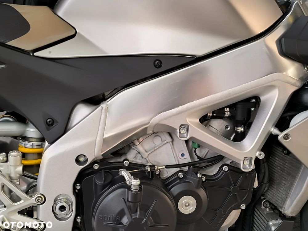 Aprilia Tuono - 13