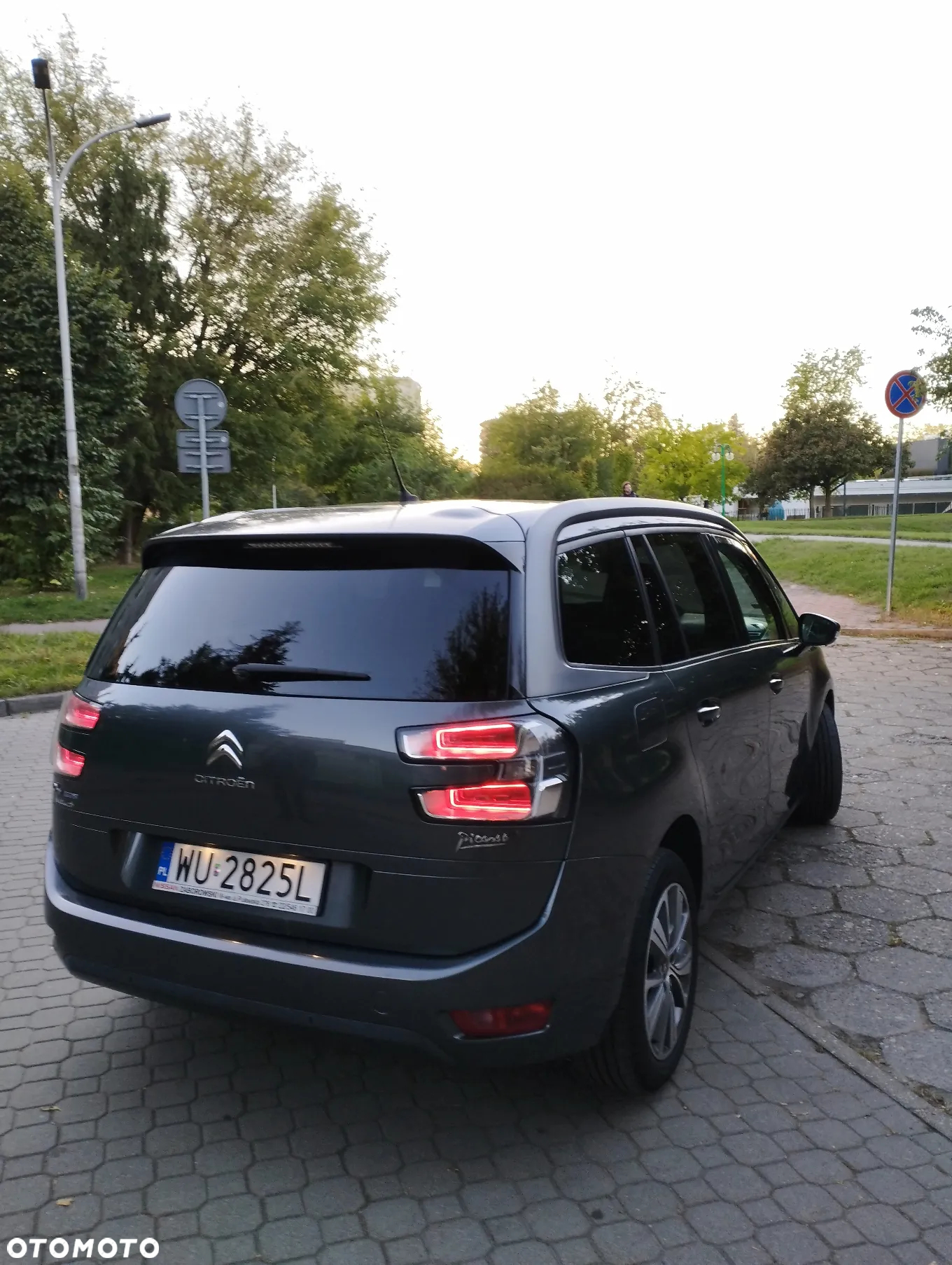 Citroën C4 Grand Picasso 1.6 BlueHDi MoreLife S&S - 3