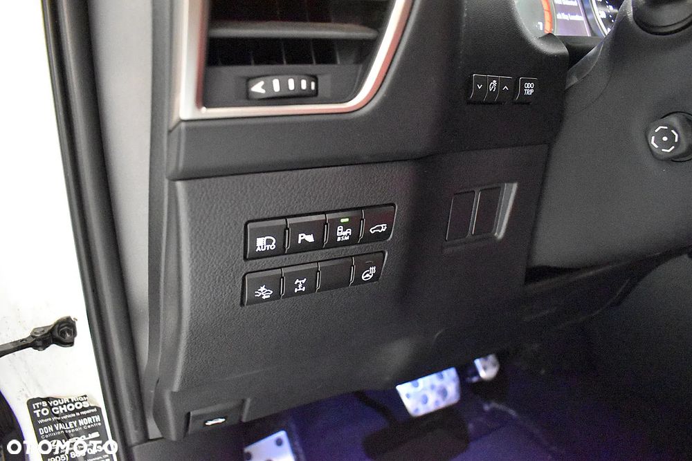 Lexus NX 300 AWD F SPORT - 17