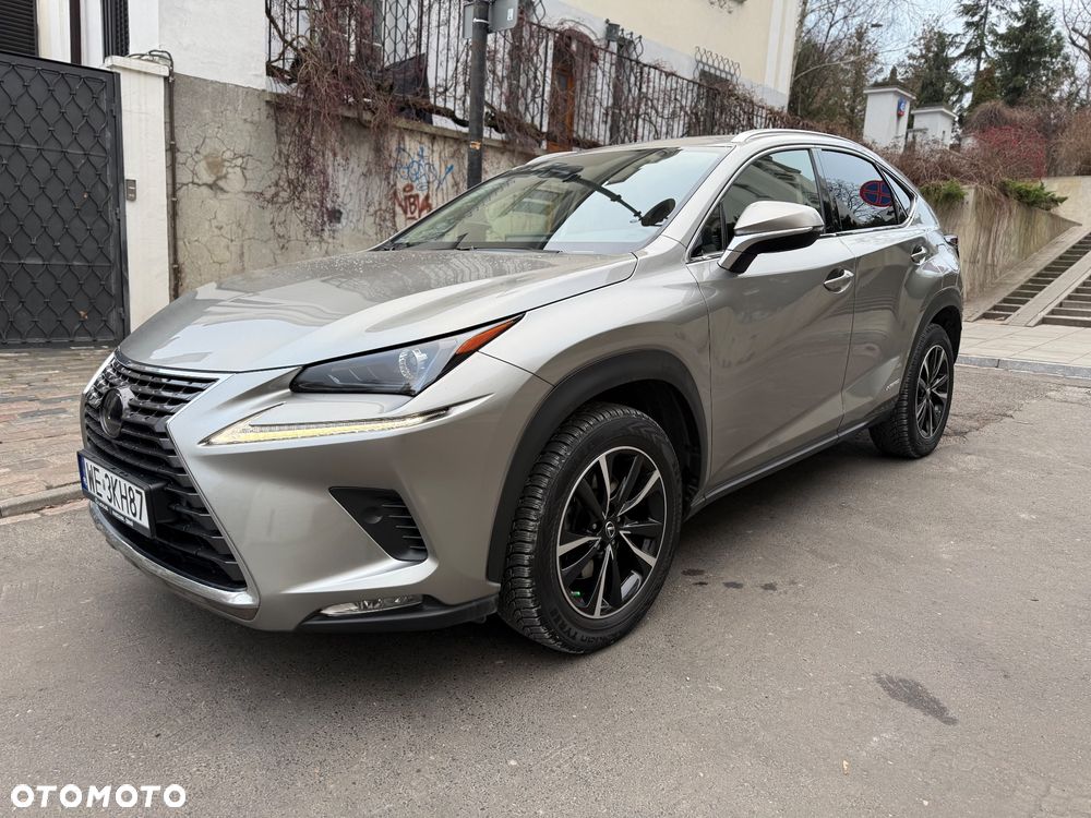 Lexus NX 300h Prestige AWD - 1