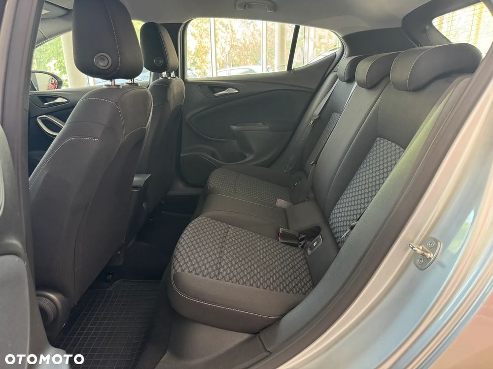 Opel Astra V 1.2 T Edition S&S - 16