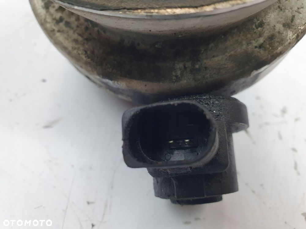 ŁAPA SILNIKA WSPORNK PODUSZKA Audi A6 C6 2.7 TDI 3.2 FSI 4F0199379L - 10