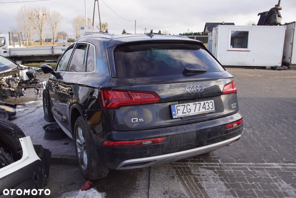 Auto na części - Audi Q5 II FY 2.0 TFSI 252 KM DAYB SUX LY9T 2018R Silnik Skrzynia Drzwi Klapa Zderzak Błotnik Lampa Szyba Klamka Lusterko Sterownik Moduł Czujnik Panel Kierownica - 5