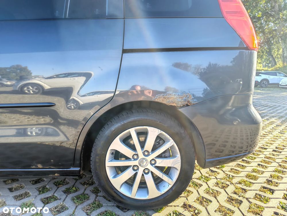 Mazda 5 - 13
