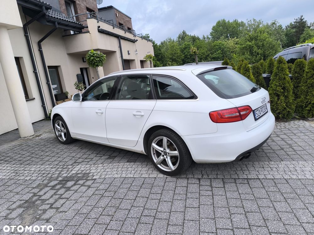 Audi A4 Avant 2.0 TDI DPF Ambiente - 8