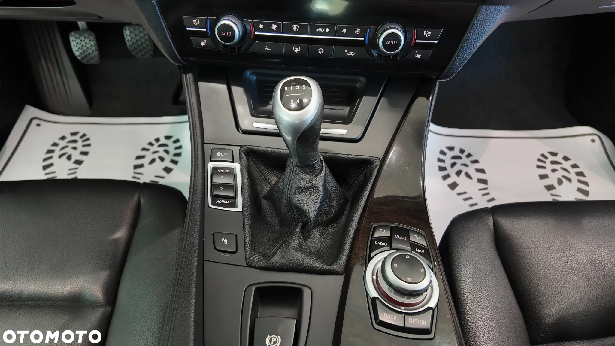 BMW Seria 5 523i - 39