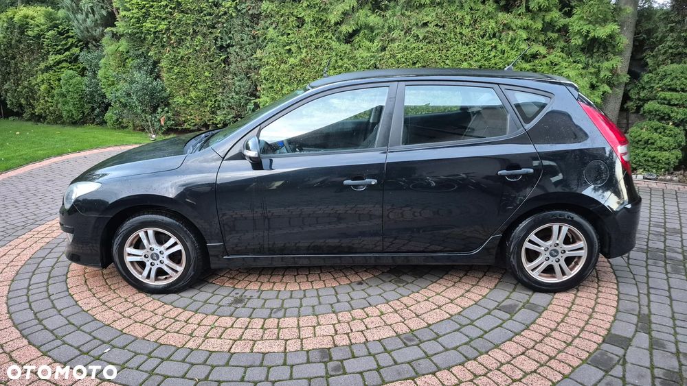 Hyundai i30 1.4 Comfort EU5 - 22