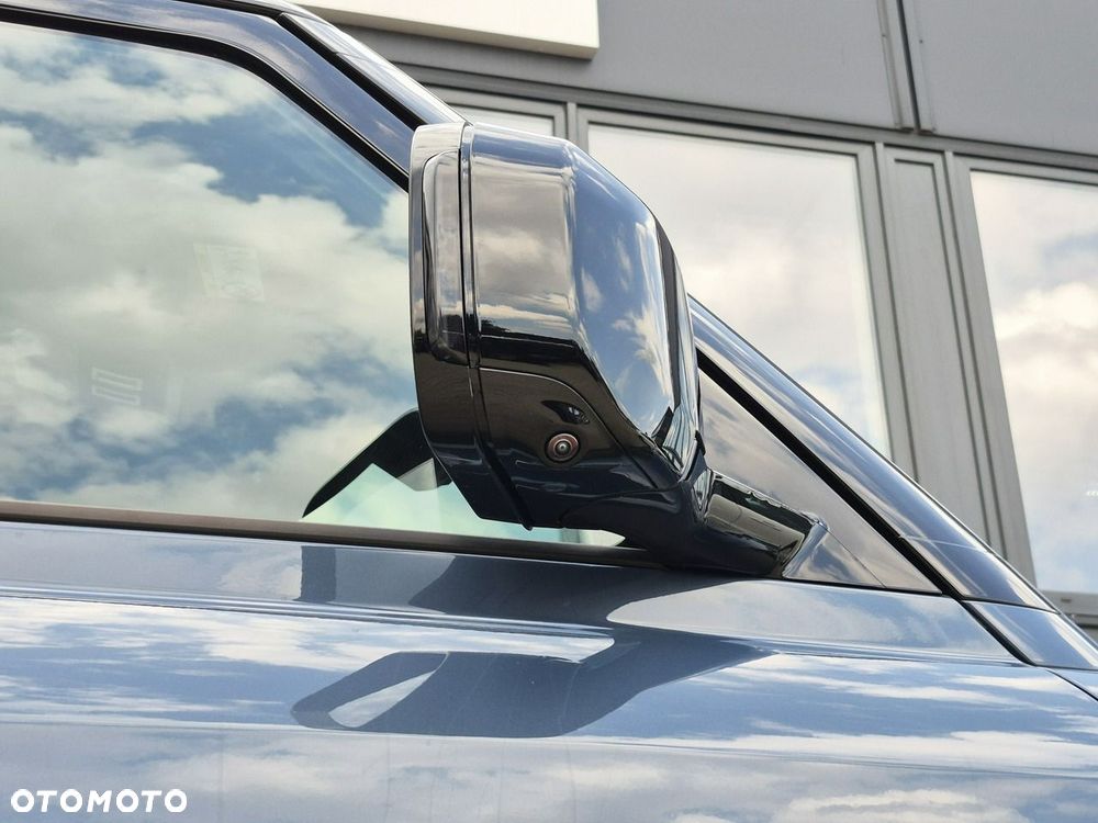 Land Rover Defender 110 D350 X-Dynamic HSE - 13