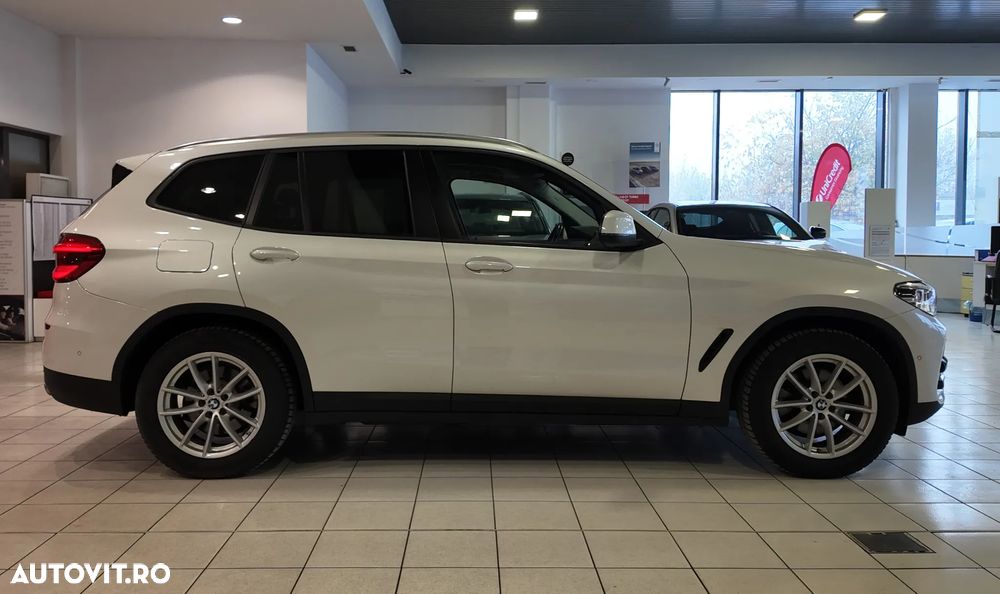 BMW X3 xDrive20i AT Advantage - 8