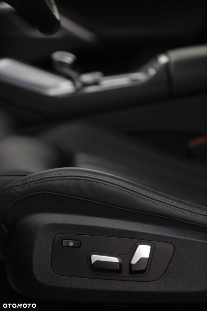 BMW X6 xDrive30d - 25