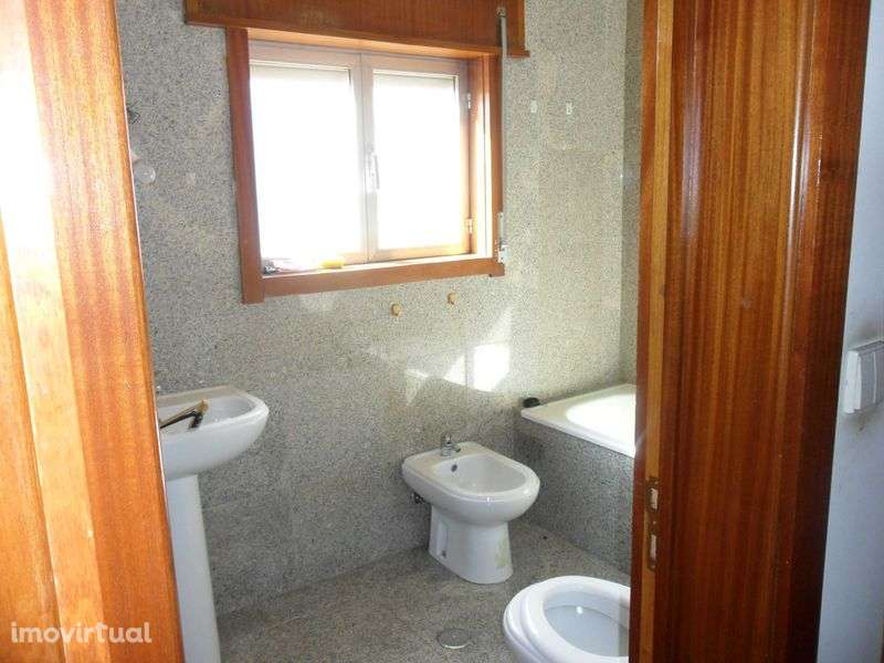 Apartamento T2 na Rua Dr. Joaquim Trigo de Negreiros em Mirandela - Grande imagem: 5/5