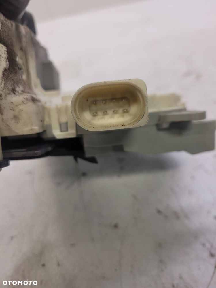 ZAMEK DRZWI PRAWY TYŁ AUDI A4 B9 A5 A6 4G0839016C - 4