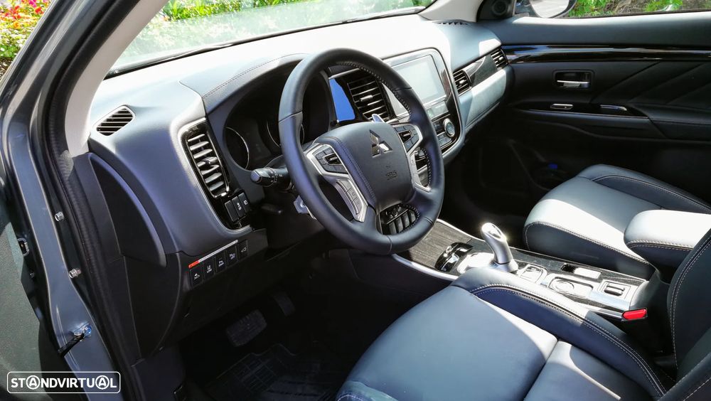 Mitsubishi Outlander 2.0 Instyle Navi - 4