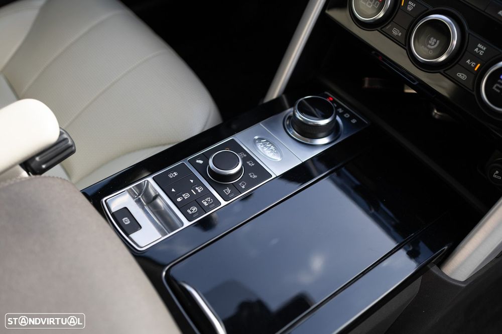 Land Rover Discovery 3.0 TD6 HSE Auto - 13