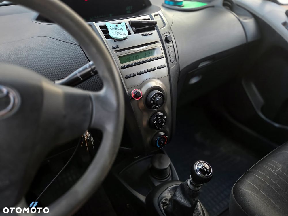 Toyota Yaris 1.33 Luna - 10