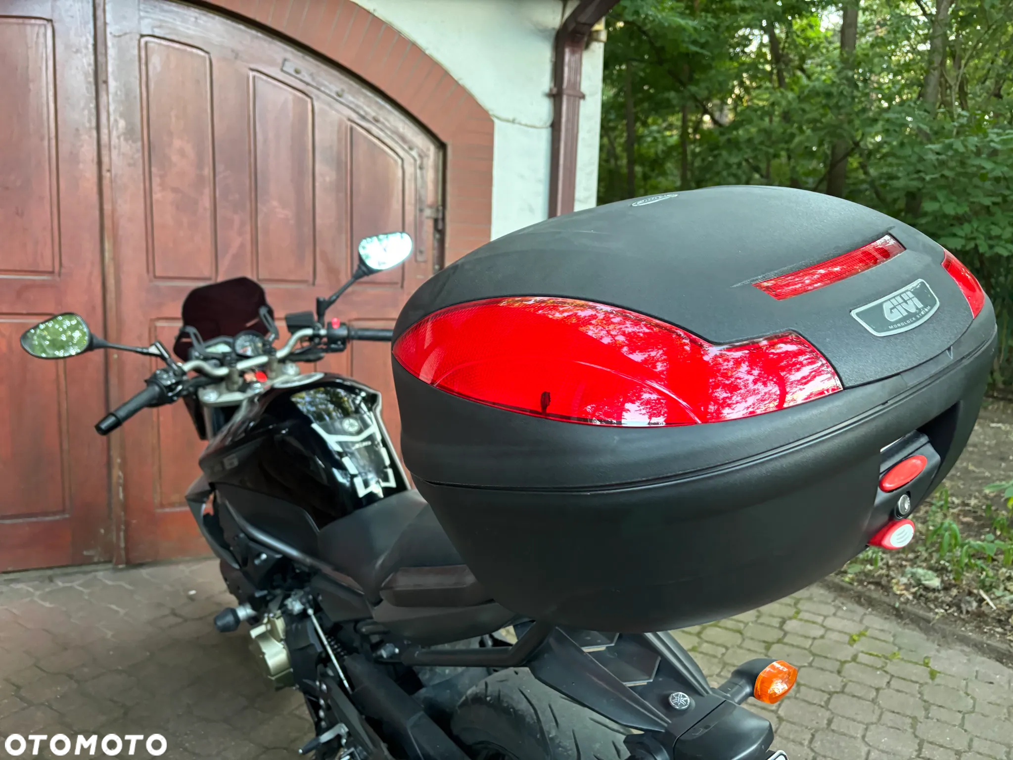 Yamaha XJ - 9