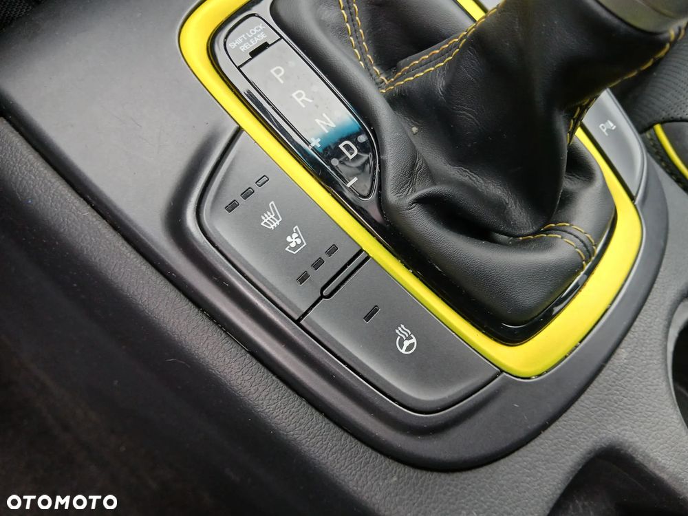 Hyundai Kona 1.6 GDI Hybrid Premium DCT - 25