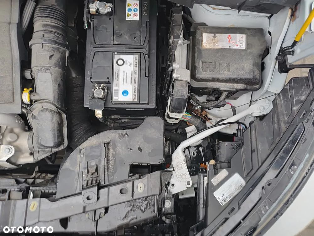 Citroën C3 Aircross PureTech 130 Stop & Start EAT6 OPF SHINE - 17