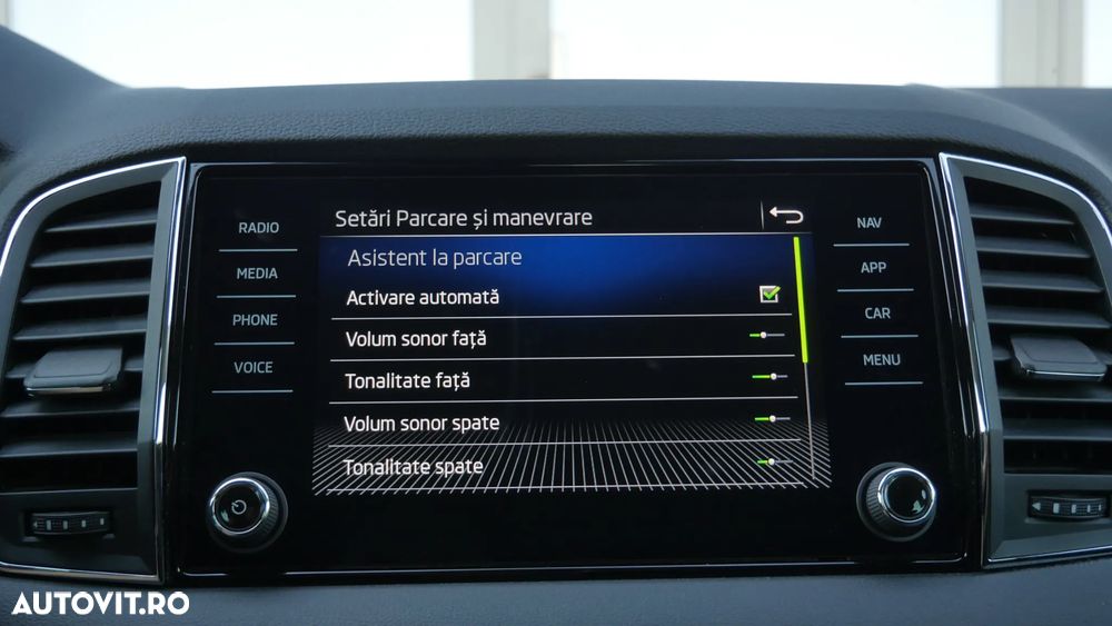 Skoda Karoq 2.0 TDI SCR 4x4 DSG Clever - 30
