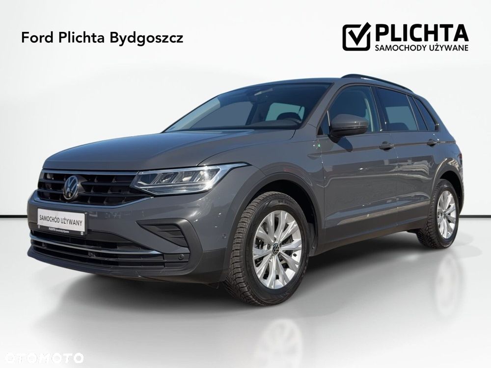 Volkswagen Tiguan - 1