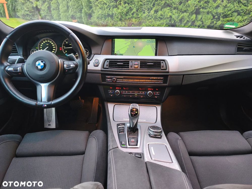 BMW Seria 5 525d - 22