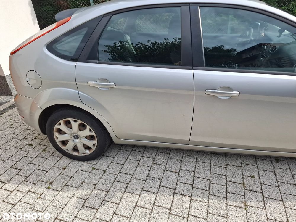 Ford Focus 1.8 TDCi Ambiente - 9