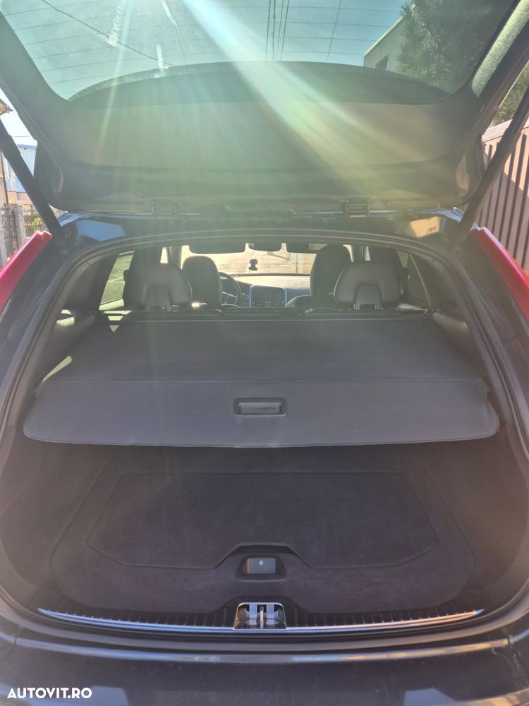 Volvo XC 60 D5 AWD Geartronic Summum - 26