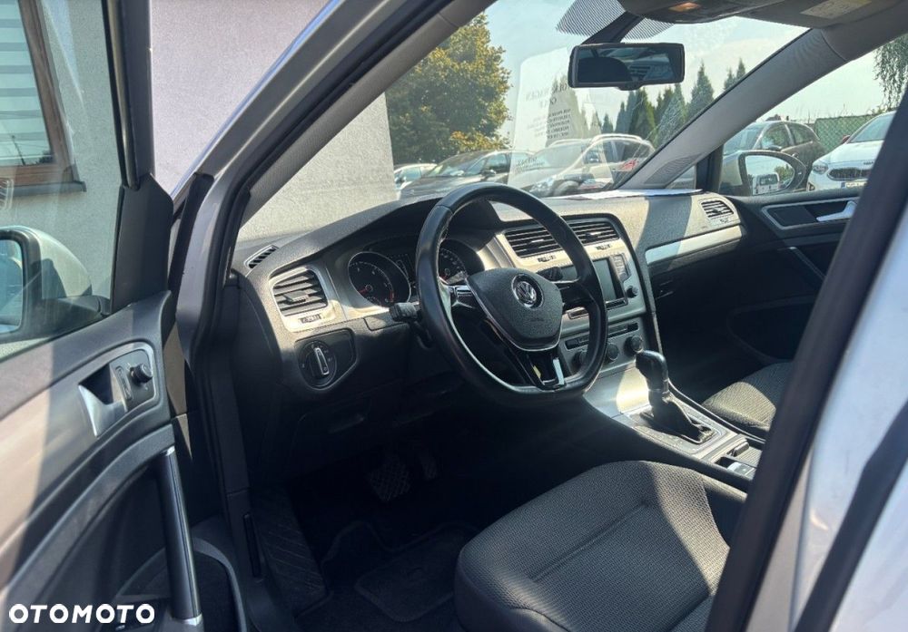 Volkswagen Golf Variant - 12