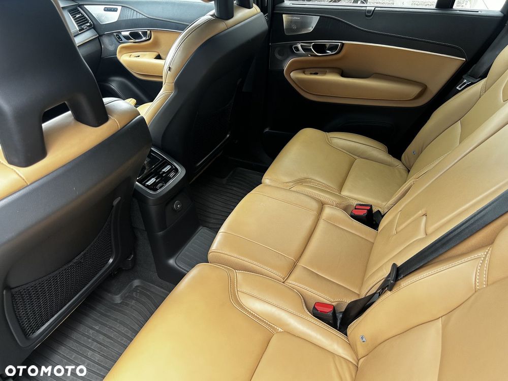 Volvo XC 90 - 13