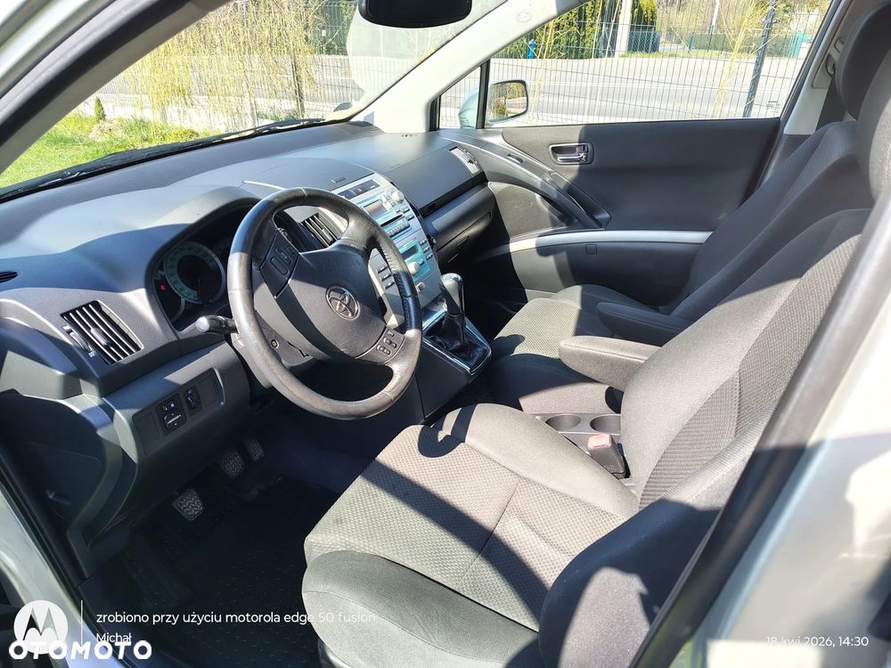 Toyota Corolla Verso - 10