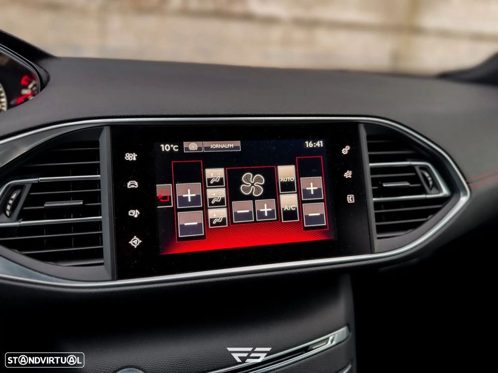 Peugeot 308 1.6 e-THP GTi - 31