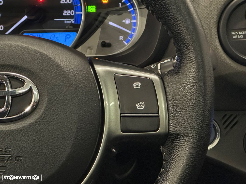 Toyota Yaris 1.5 HSD Sport+P.Luxury+Navi - 11