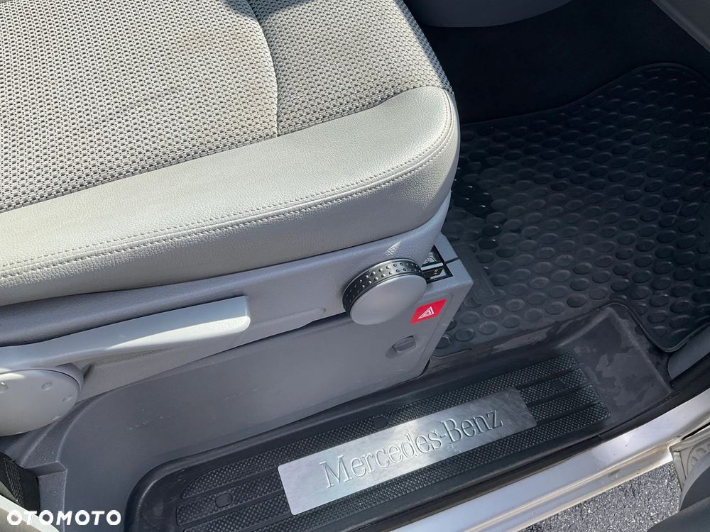 Mercedes-Benz Viano 2.8 CDI Trend (d³ugi) - 17