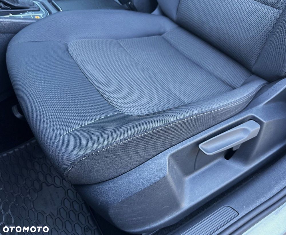 Volkswagen Golf Sportsvan - 12