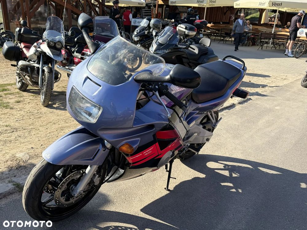 Honda CBR - 19