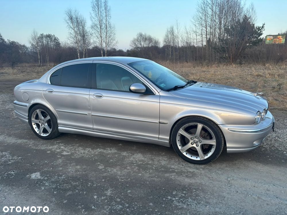 Jaguar X-Type 3.0 V6 4x4 Executive - 4