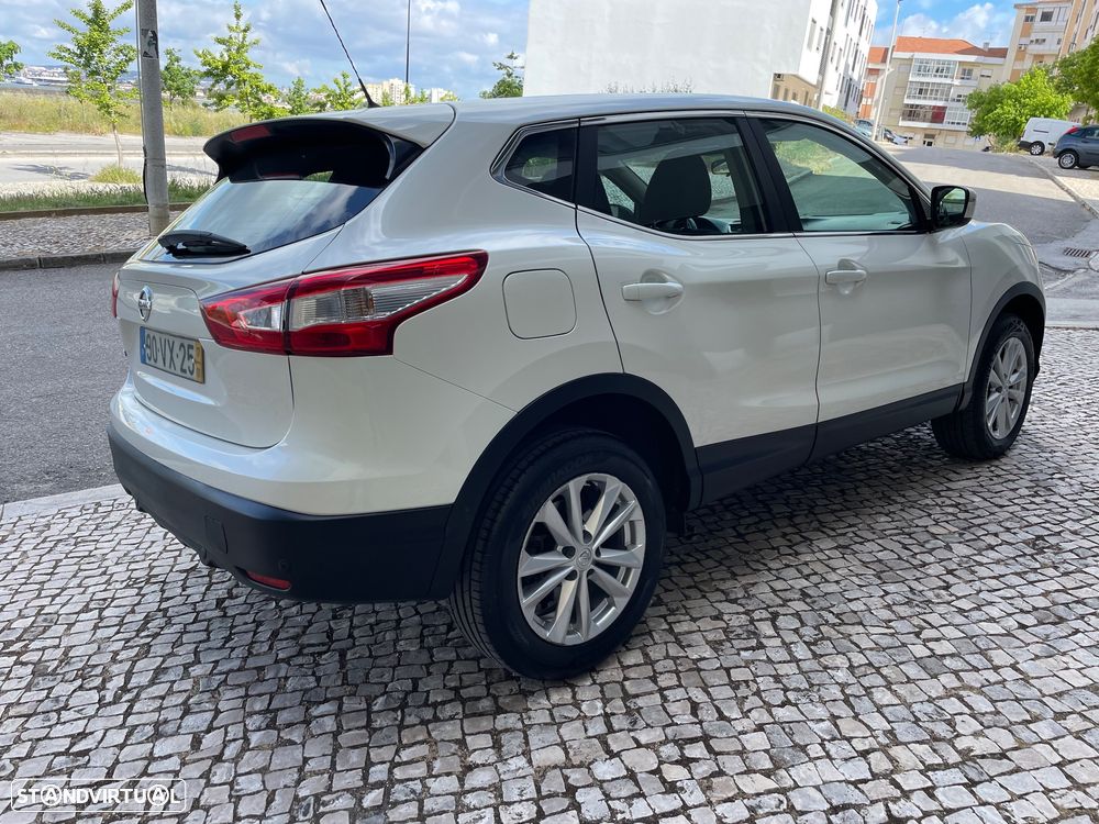 Nissan Qashqai 1.6 dCi Xtronic ACENTA - 3