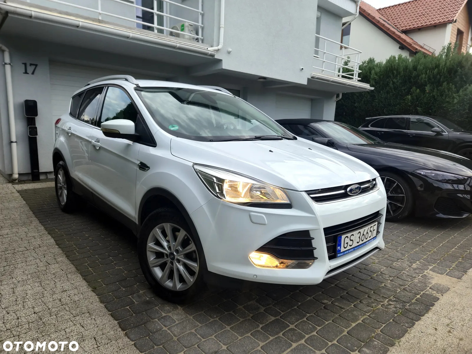 Ford Kuga 1.5 EcoBoost 2x4 Titanium - 2