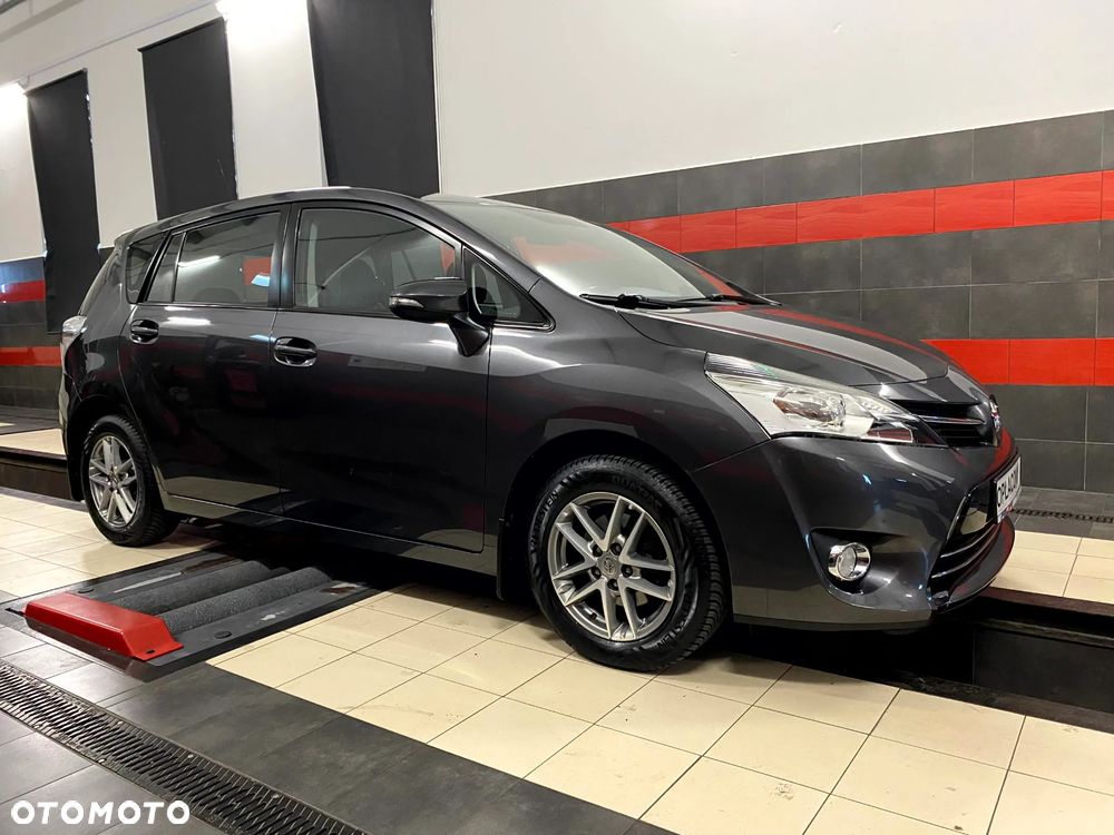 Toyota Verso 1.6 Premium EU6 - 6