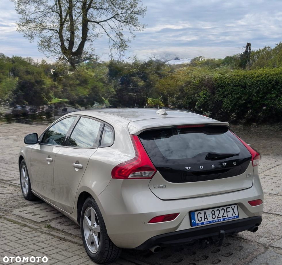 Volvo V40 - 2