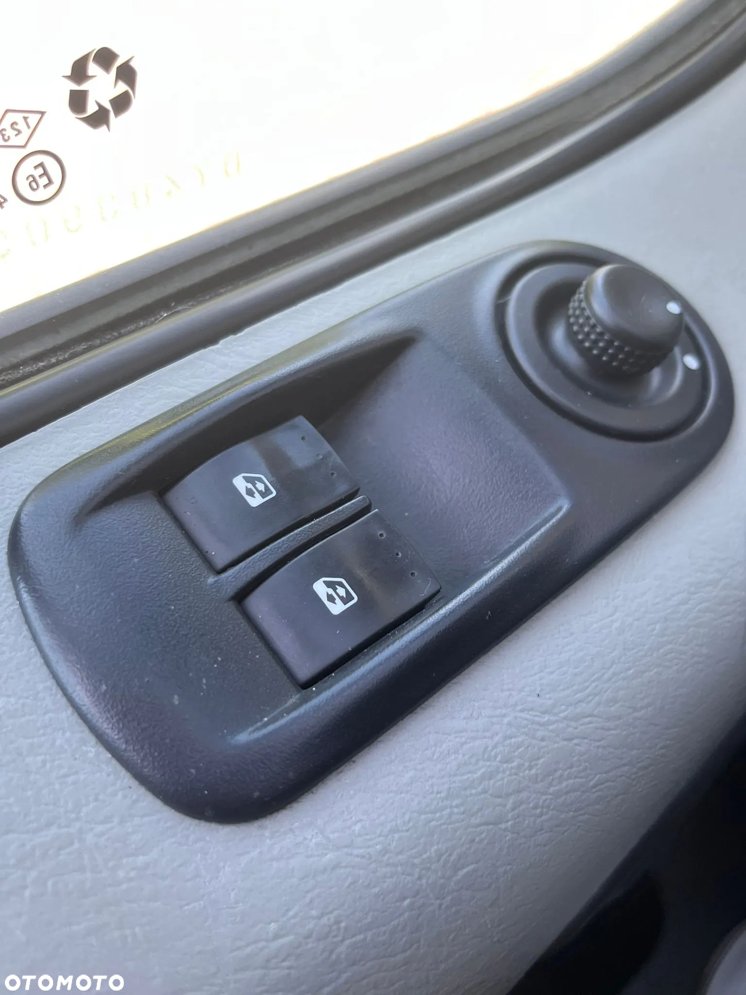 Opel Vivaro - 9