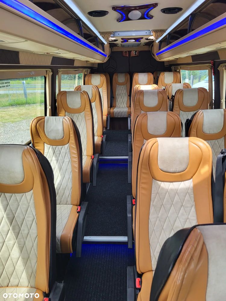 Mercedes-Benz Sprinter 519 CDI 24 miejsca + 3 stojące - 20