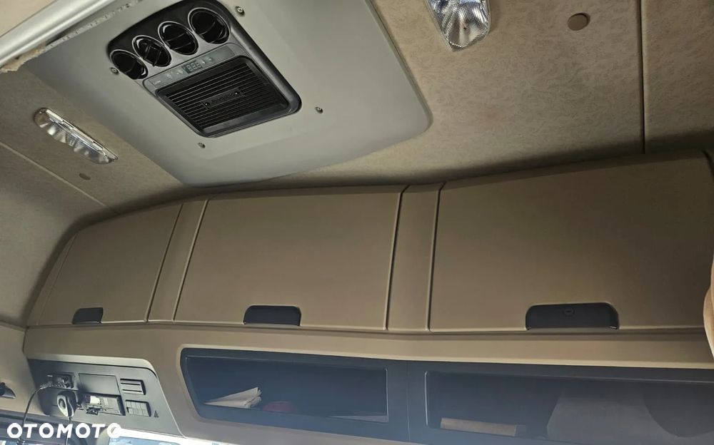 Mercedes-Benz ACTROS - 7
