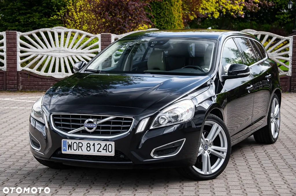 Volvo V60 D4 Geartronic Summum - 10
