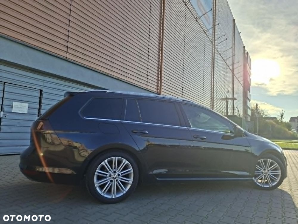 Volkswagen Golf 2.0 BlueTDI DSG Highline - 23