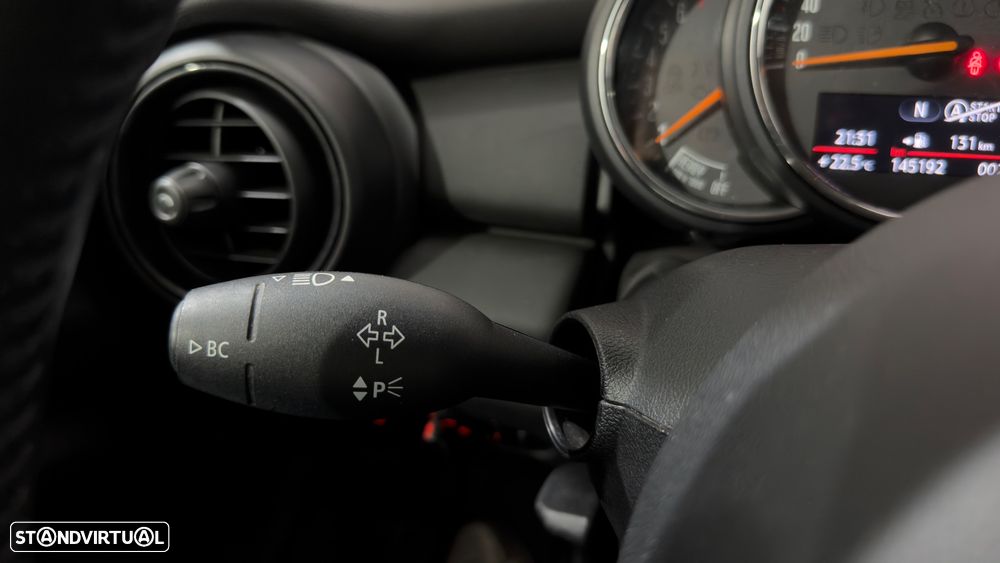 MINI 3 Portas One - 17
