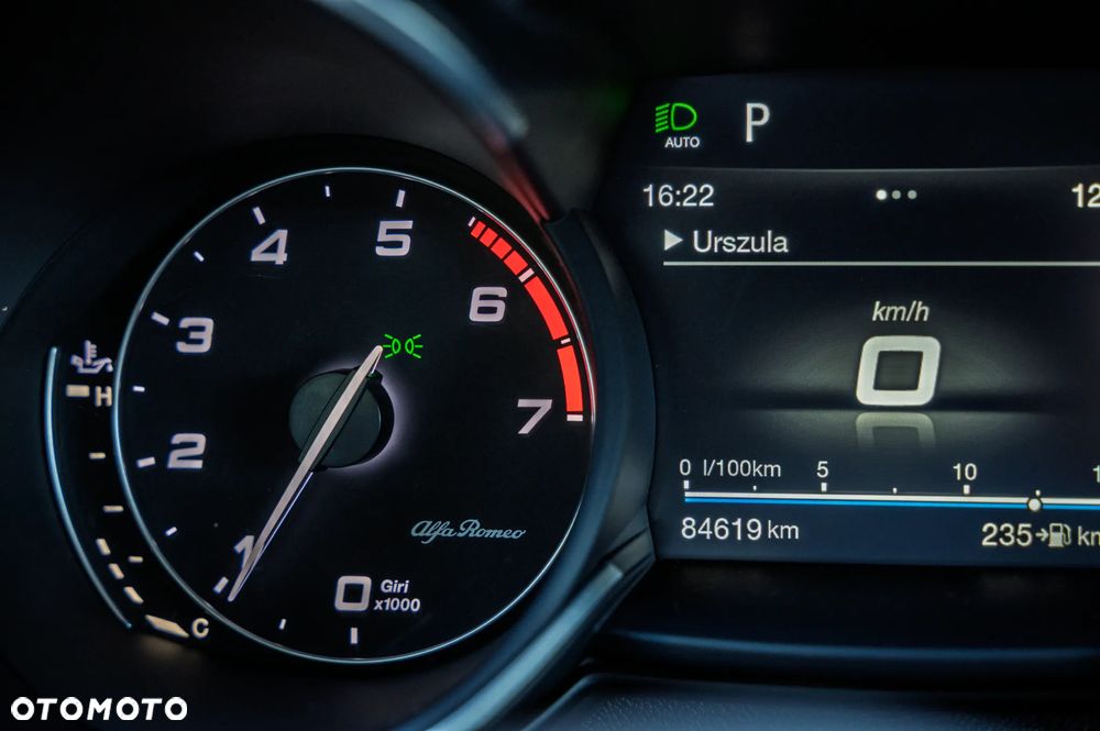 Alfa Romeo Stelvio - 23