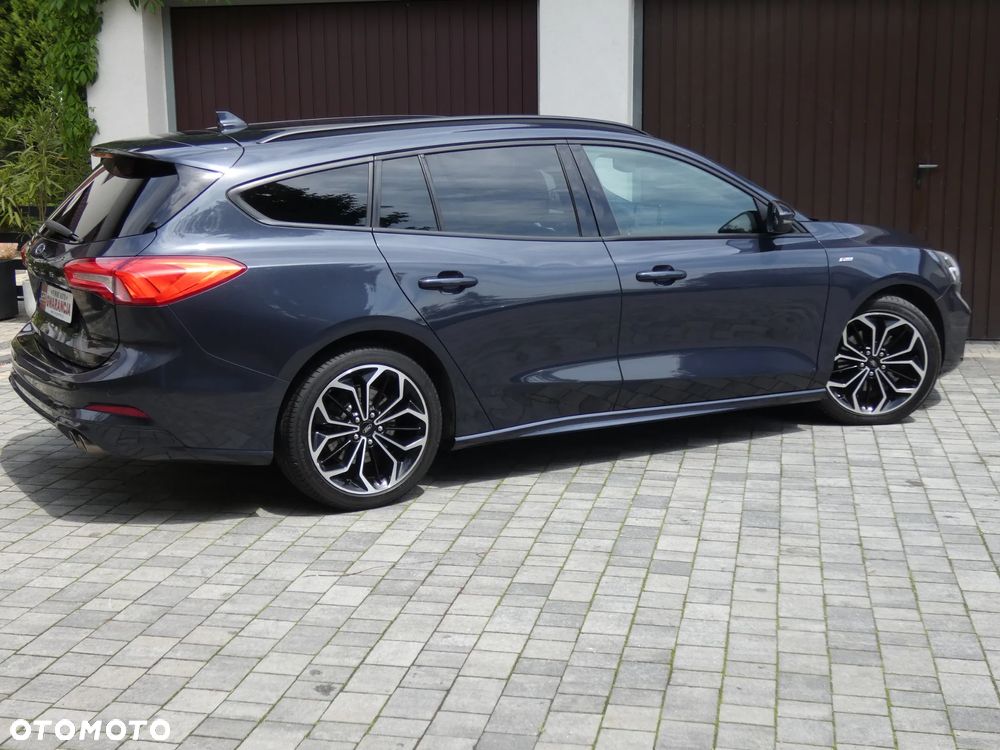 Ford Focus ver-2-0-ecoblue-st--line - 22