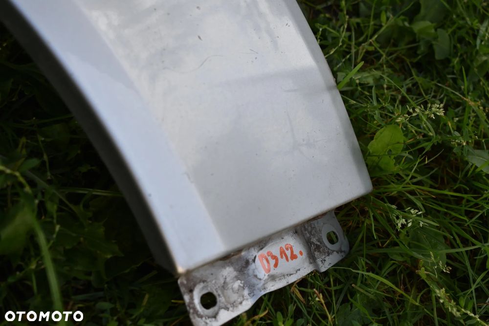 AUDI A8 D3 BŁOTNIK PRAWY PRZEDNI PRZÓD LY7W SREBRNY - 9