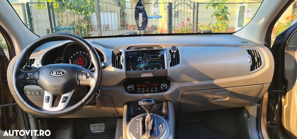 Kia Sportage 2.0 CRDI 4WD Automatik Dream-Team Edition - 5